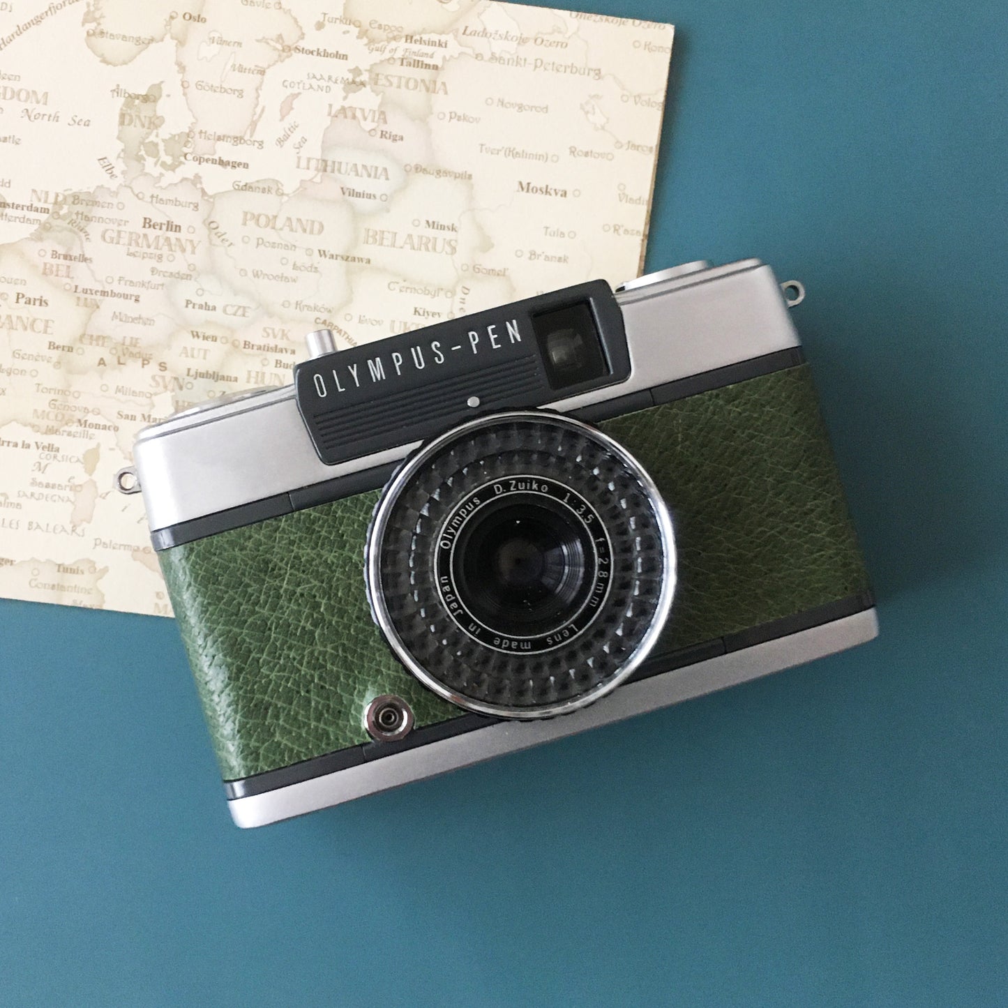 Vintage Film Camera Olympus PEN EE-2 35mm | Matcha Green