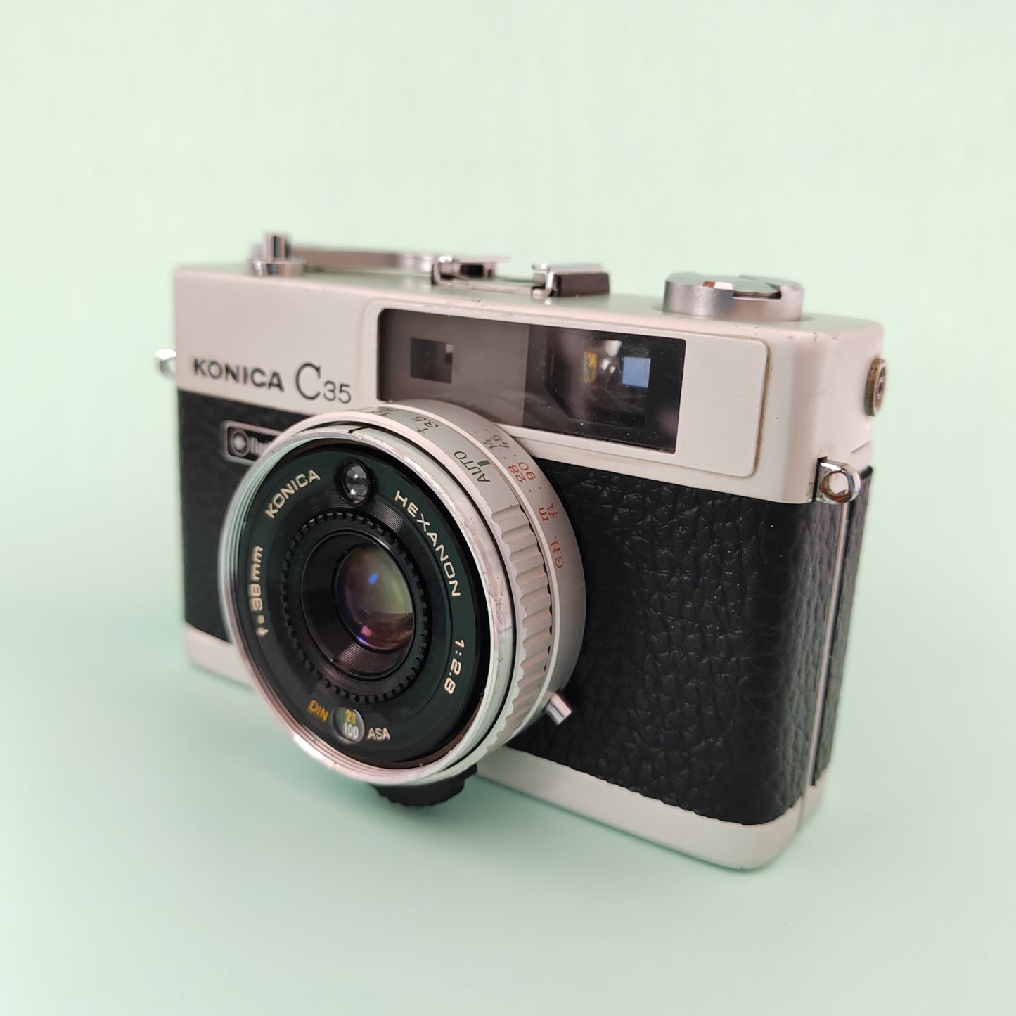 Vintage 35mm Film Camera KONICA C35 | Jet Black Leather