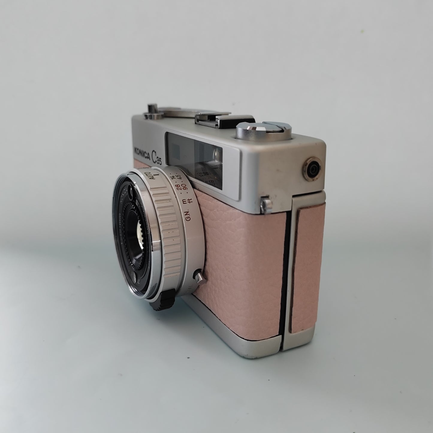 Vintage 35mm Film Camera KONICA C35 | Pale Pink