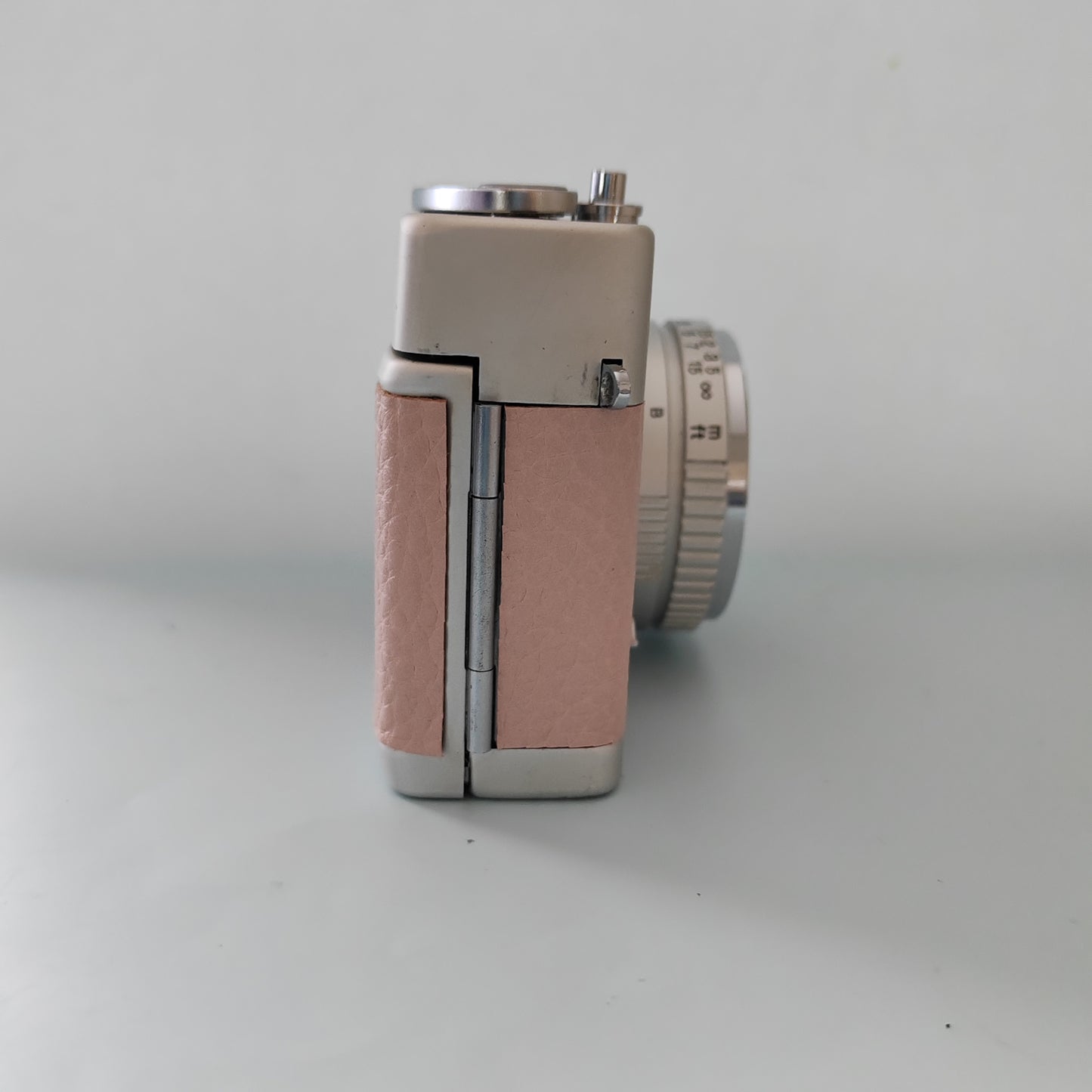 Vintage 35mm Film Camera KONICA C35 | Pale Pink