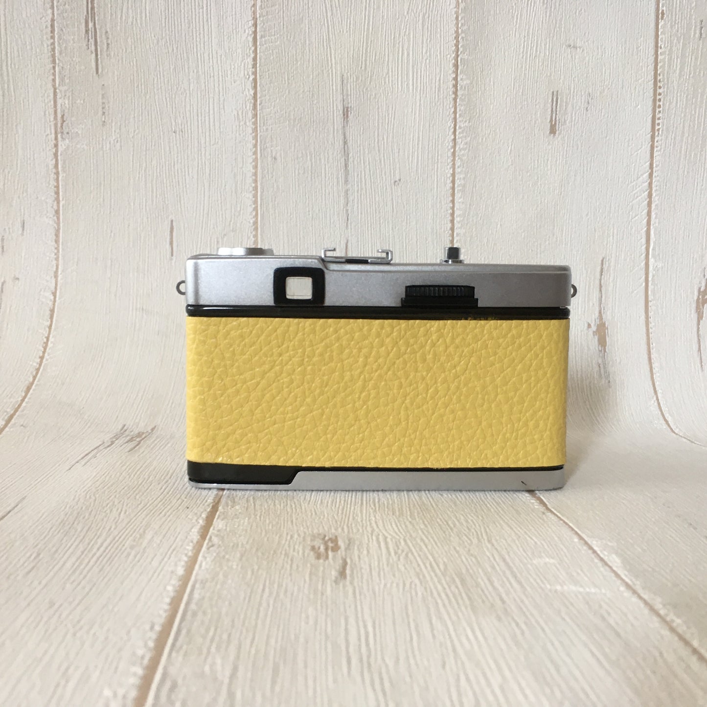 Olympus Trip 35 Vintage 35mm Film Camera | Lemon Yellow