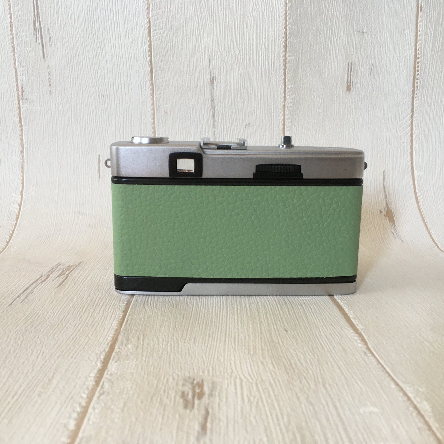 Olympus Trip 35 Vintage 35mm Film Camera | Wasabi Green