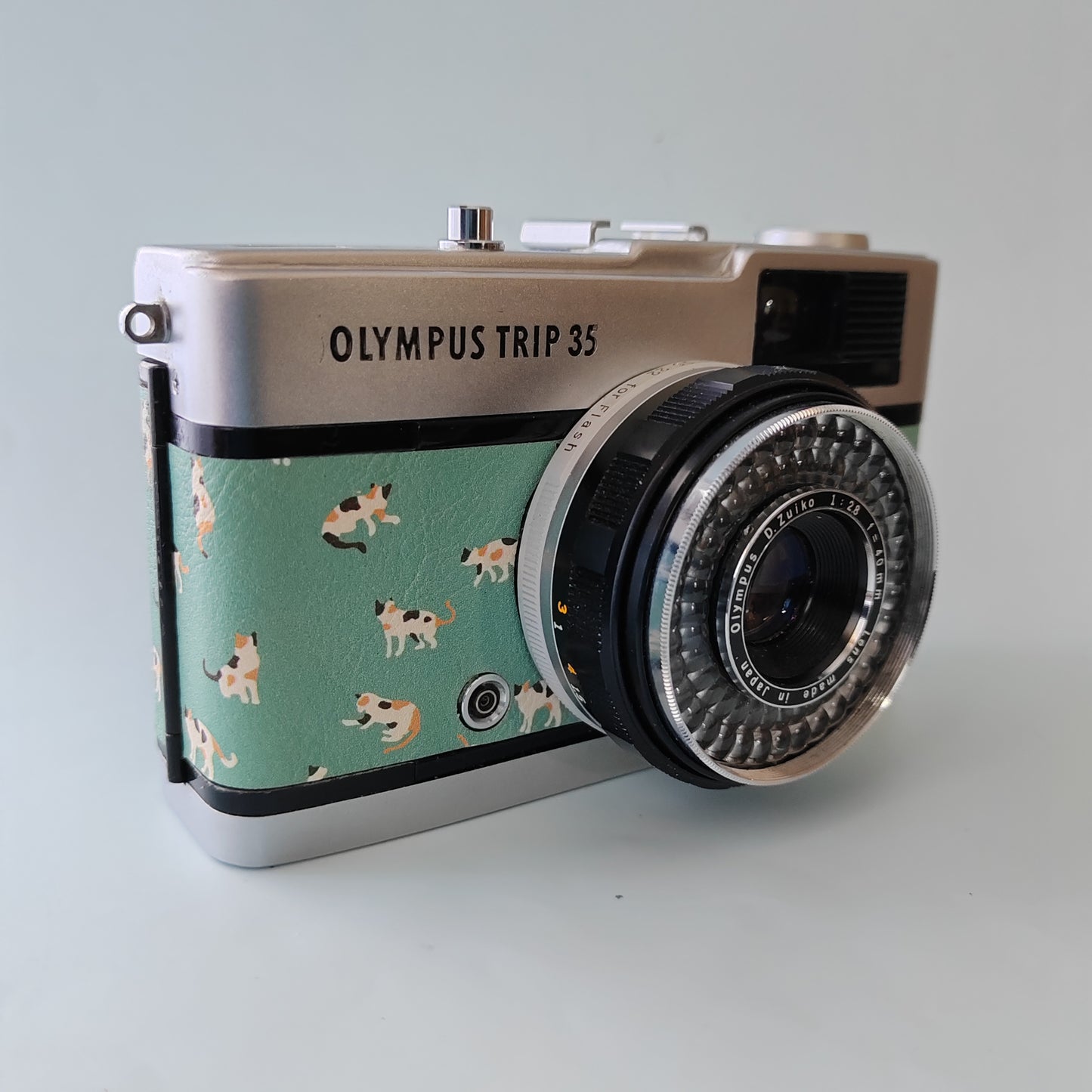 Vintage Film Camera Olympus Trip 35 35mm | Cat-Pattern Green Leather