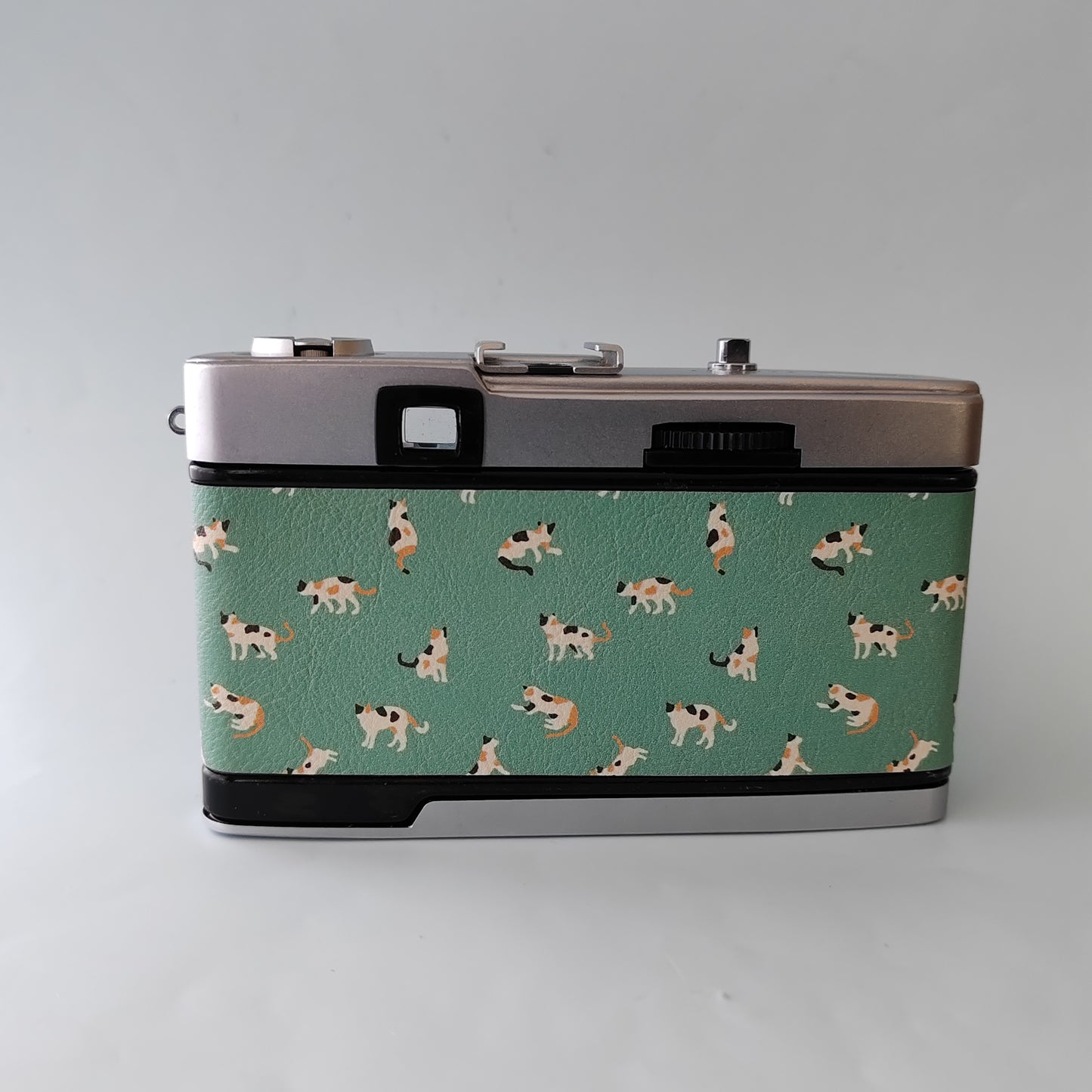 Vintage Film Camera Olympus Trip 35 35mm | Cat-Pattern Green Leather