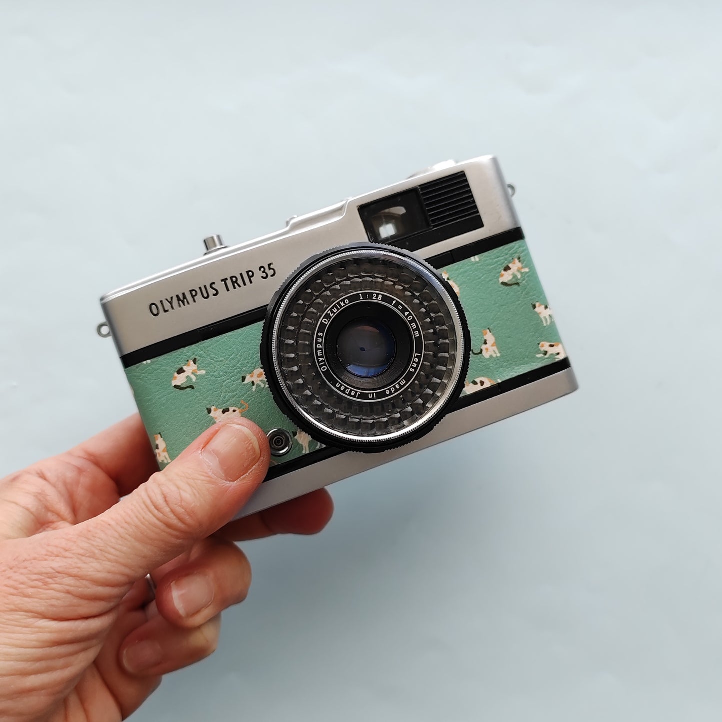 Vintage Film Camera Olympus Trip 35 35mm | Cat-Pattern Green Leather