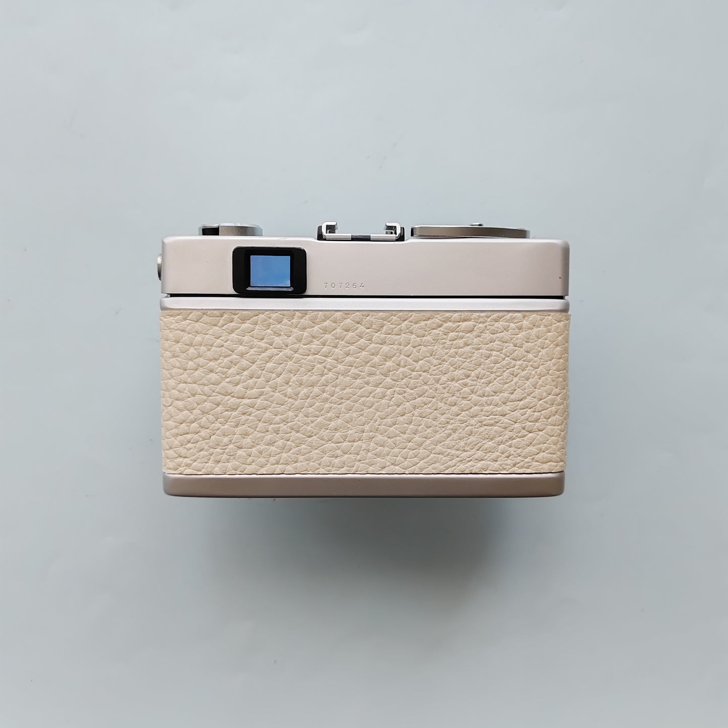 Vintage 35mm Film Camera KONICA C35 | Ivory