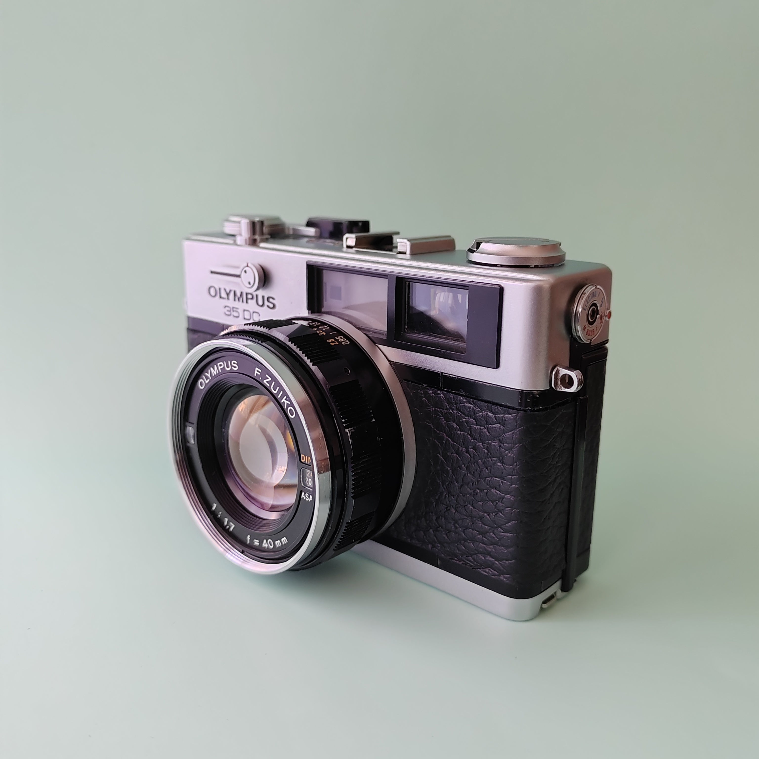 Olympus DC 35 with Midnight Black Leather – Contrail Film Camera