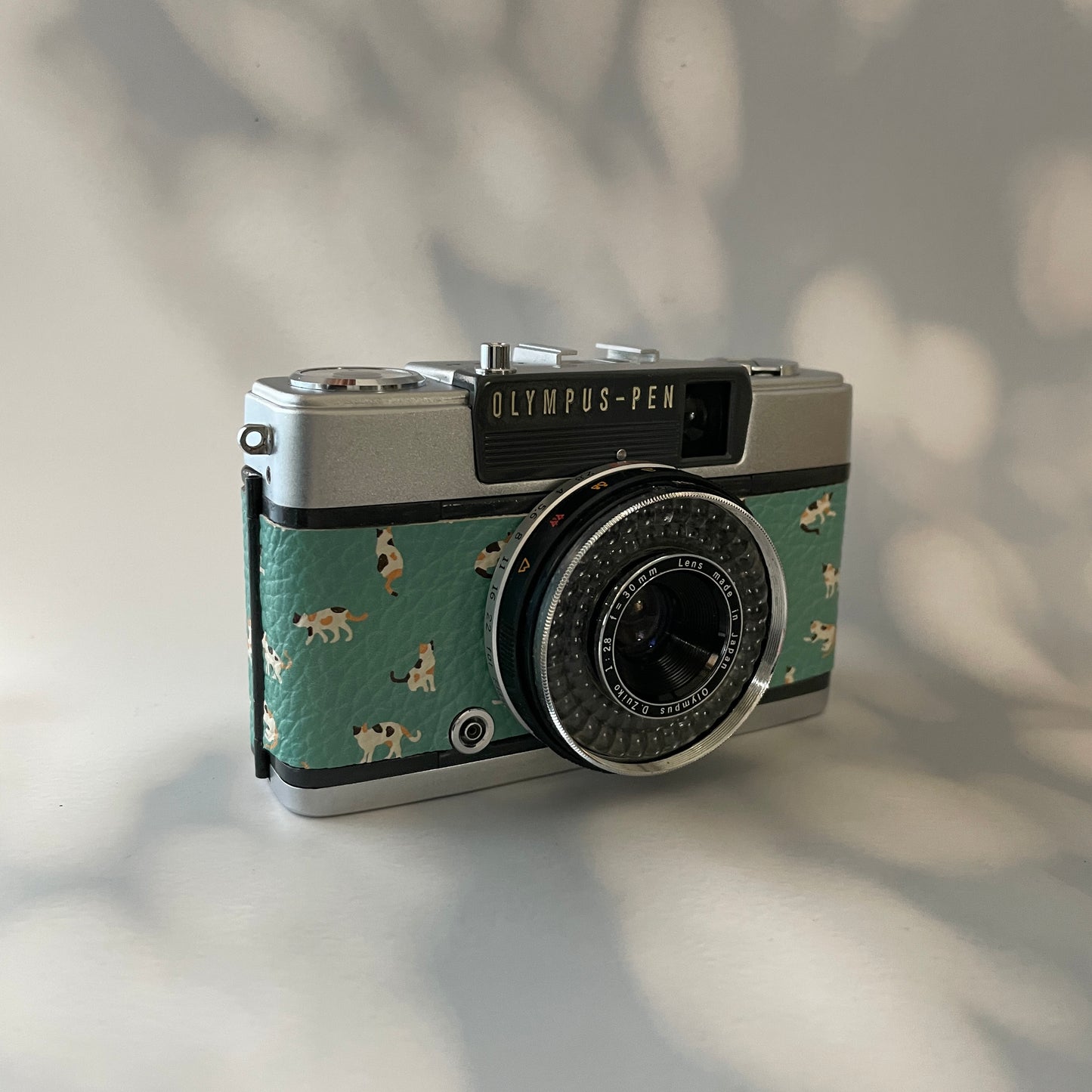 Vintage Film Camera Olympus PEN EES-2 35mm | Green Cat Pattern