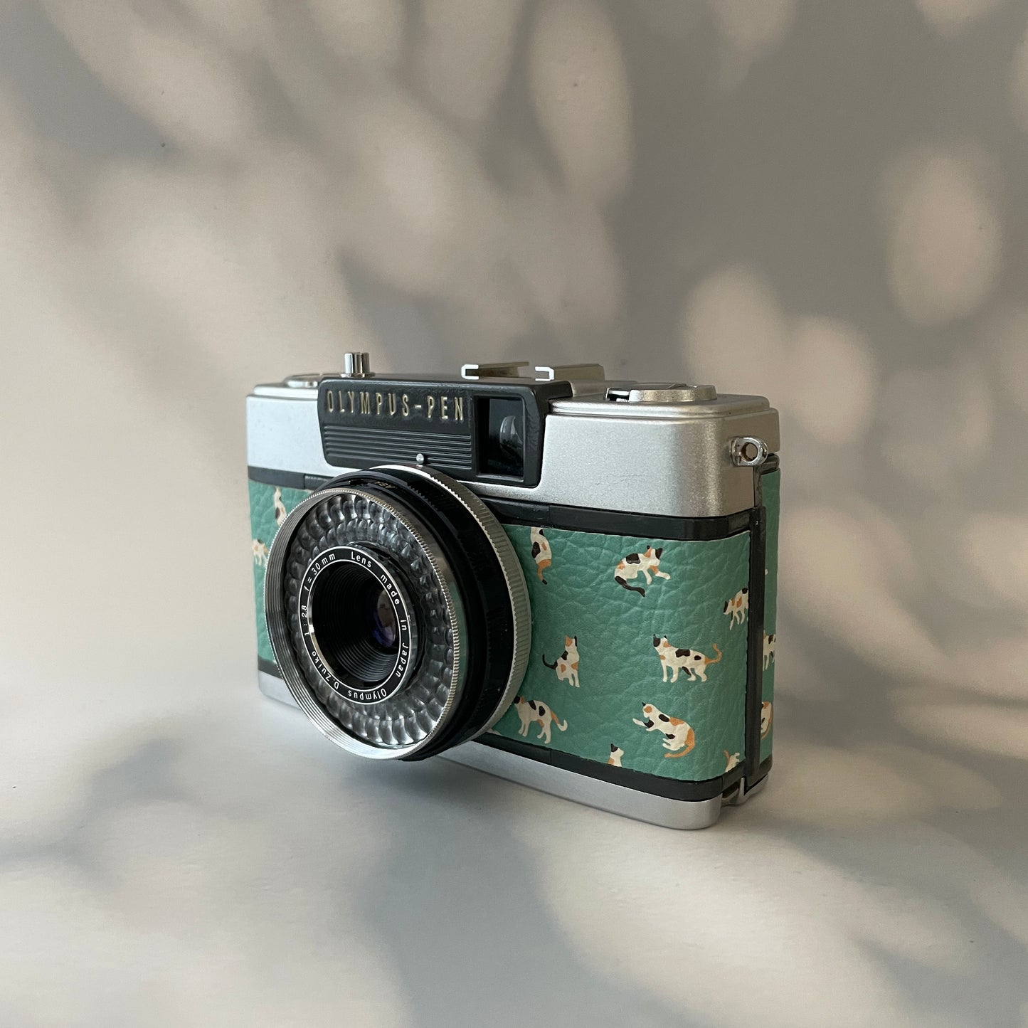 Vintage Film Camera Olympus PEN EES-2 35mm | Green Cat Pattern