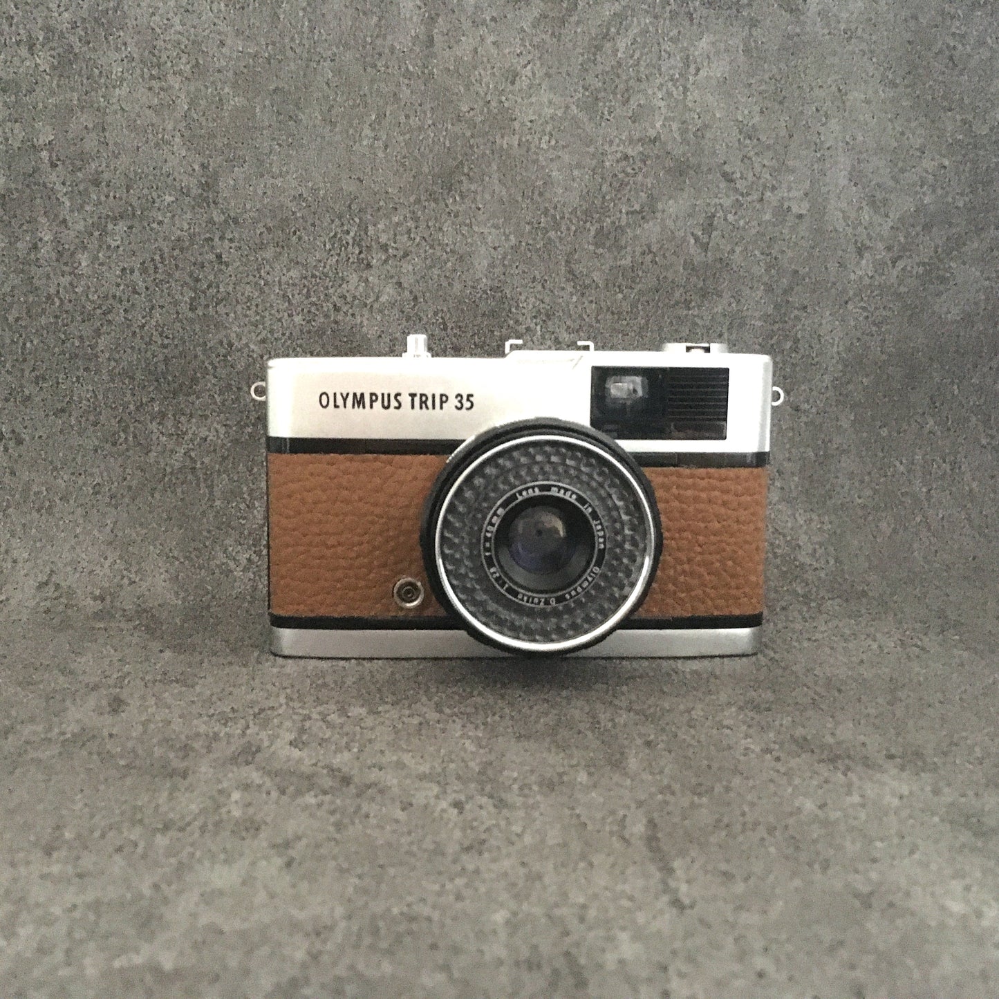 Olympus TRIP35  with cinnamon brown leather