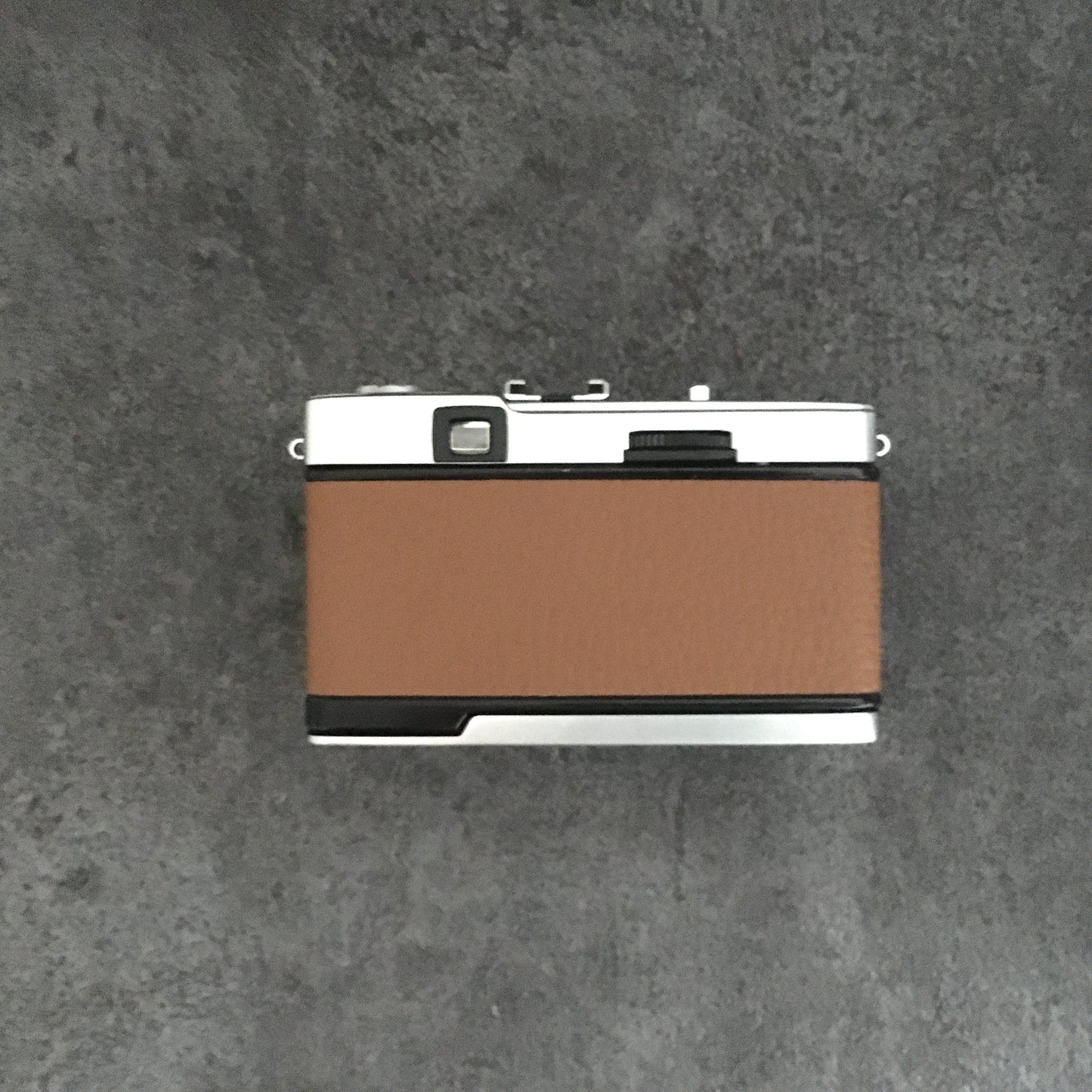 Olympus TRIP35  with cinnamon brown leather