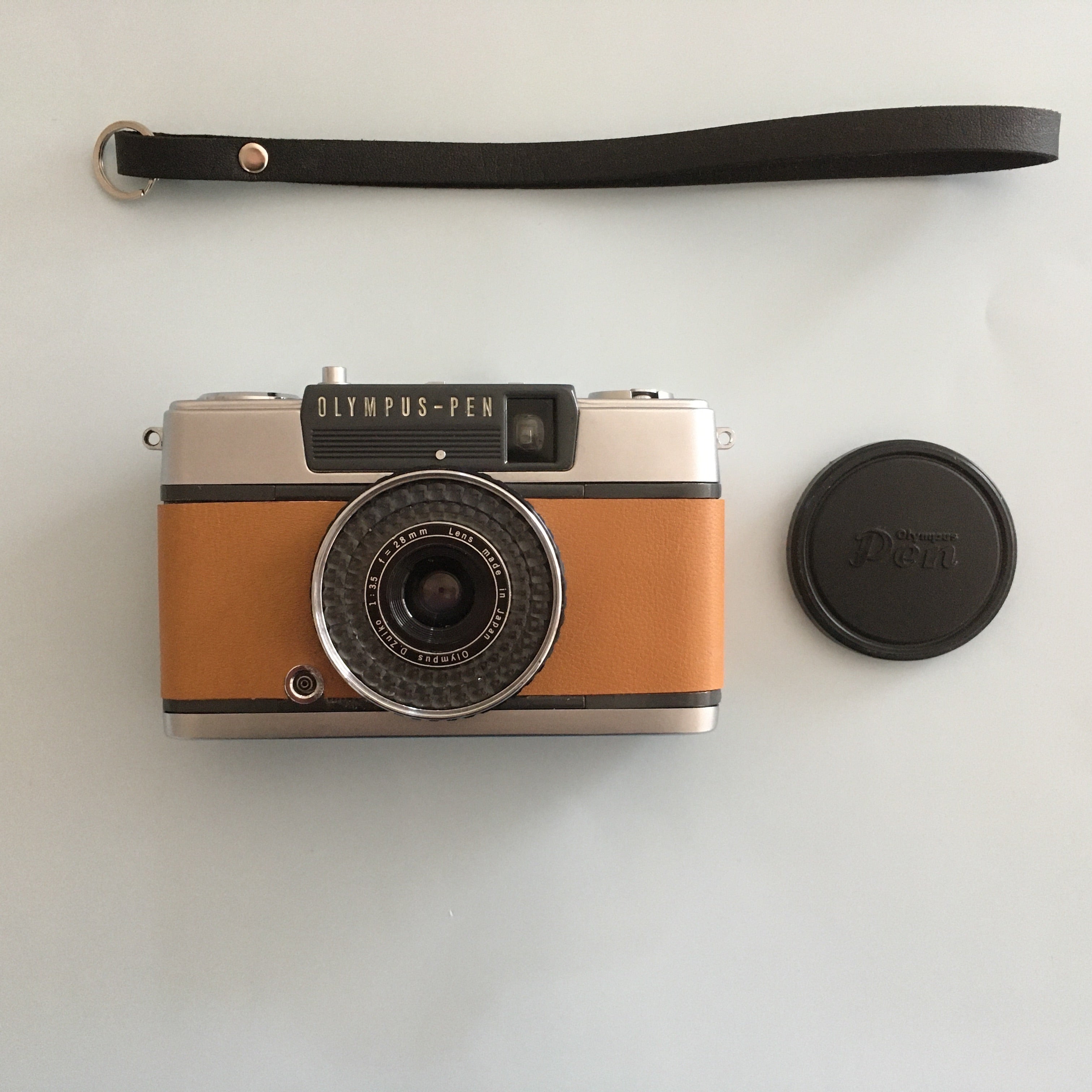 Olympus PEN EE-2 with light brown leatehr – Contrail Camera