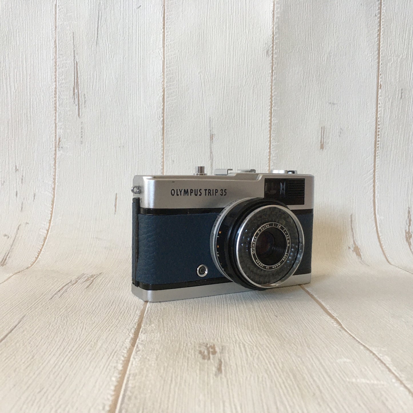 Olympus TRIP35  with oriental blue leather