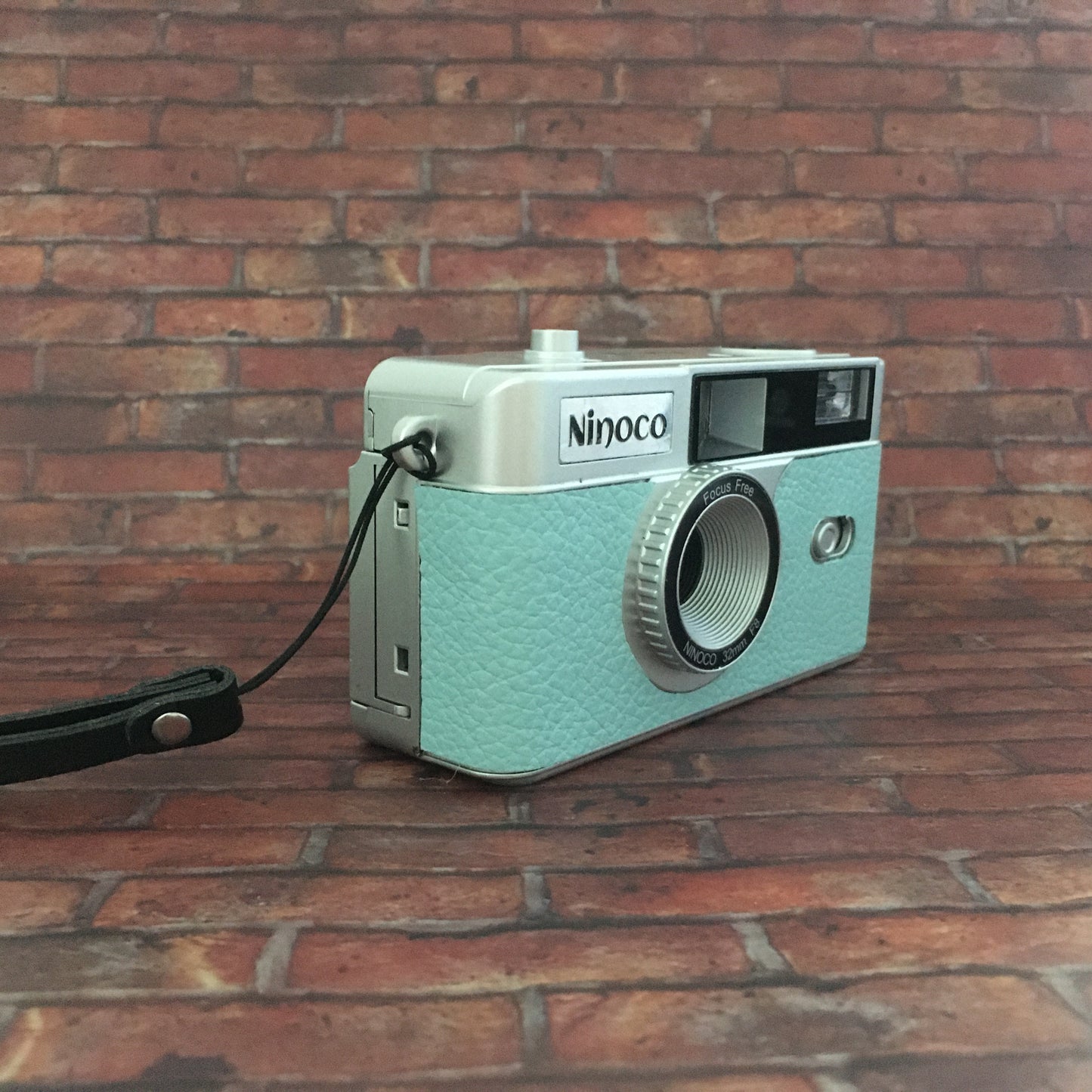 Point & shoot ! Brand new 35mm film camera with mint blue leather