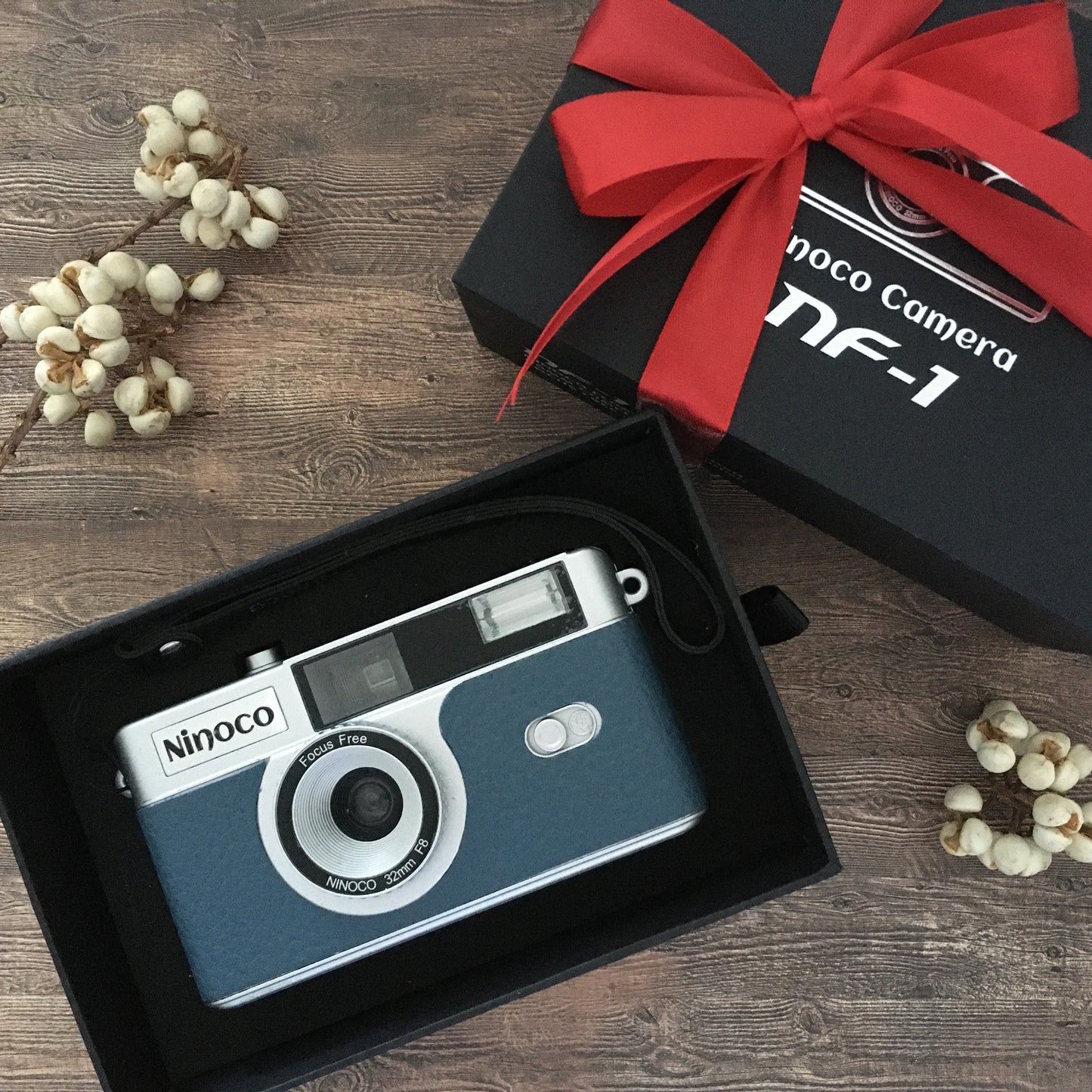 Point & shoot ! Brand new 35mm film camera with blue gray leather