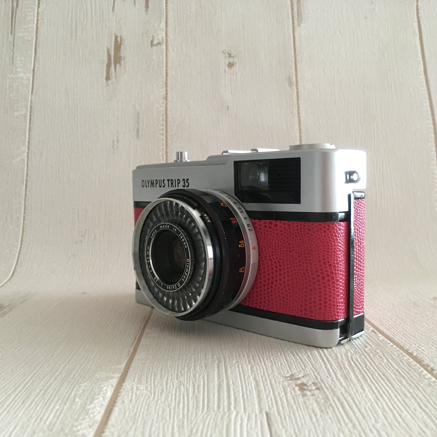 Olympus TRIP35  with lizard stamped pink leather