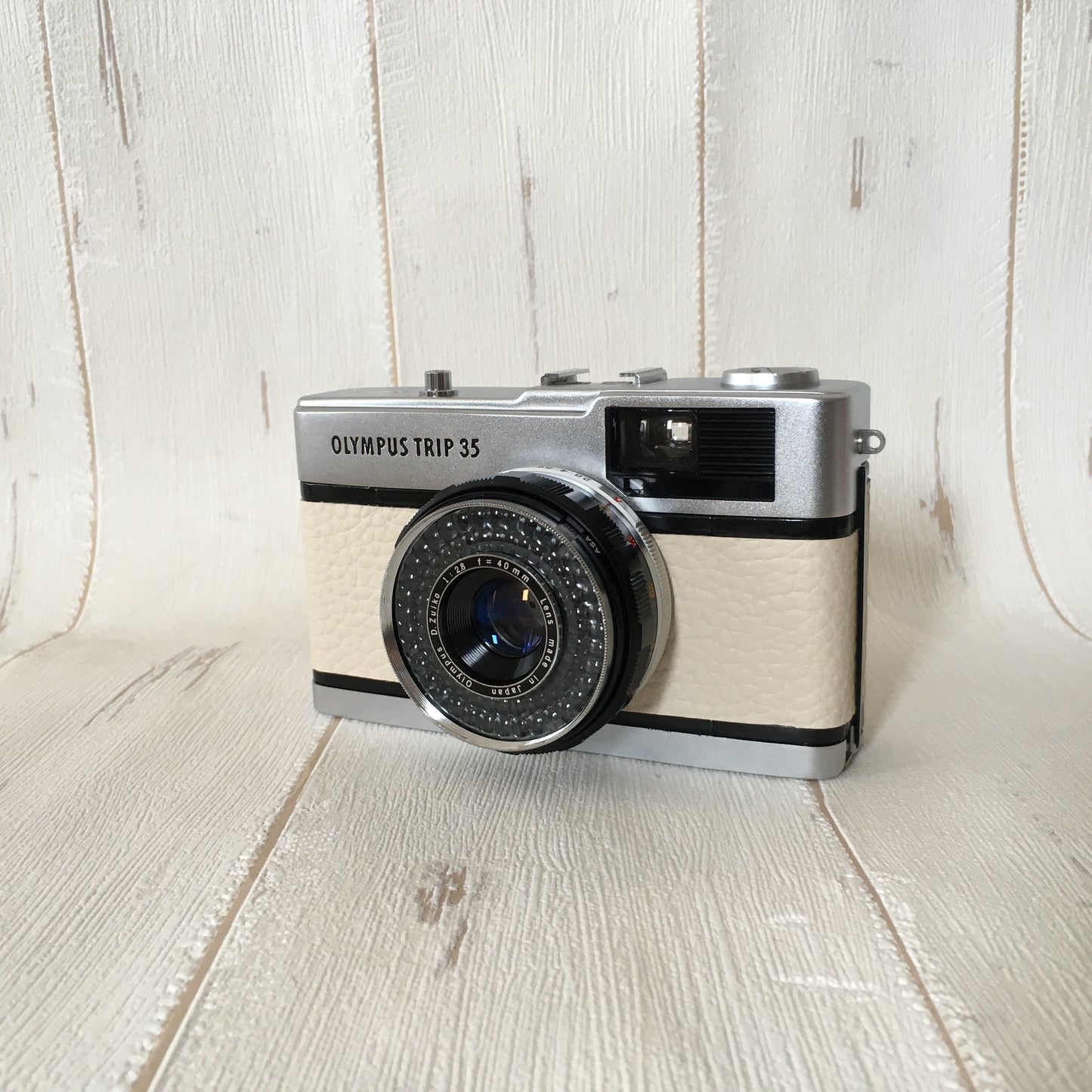 Olympus TRIP35  with ivory leather